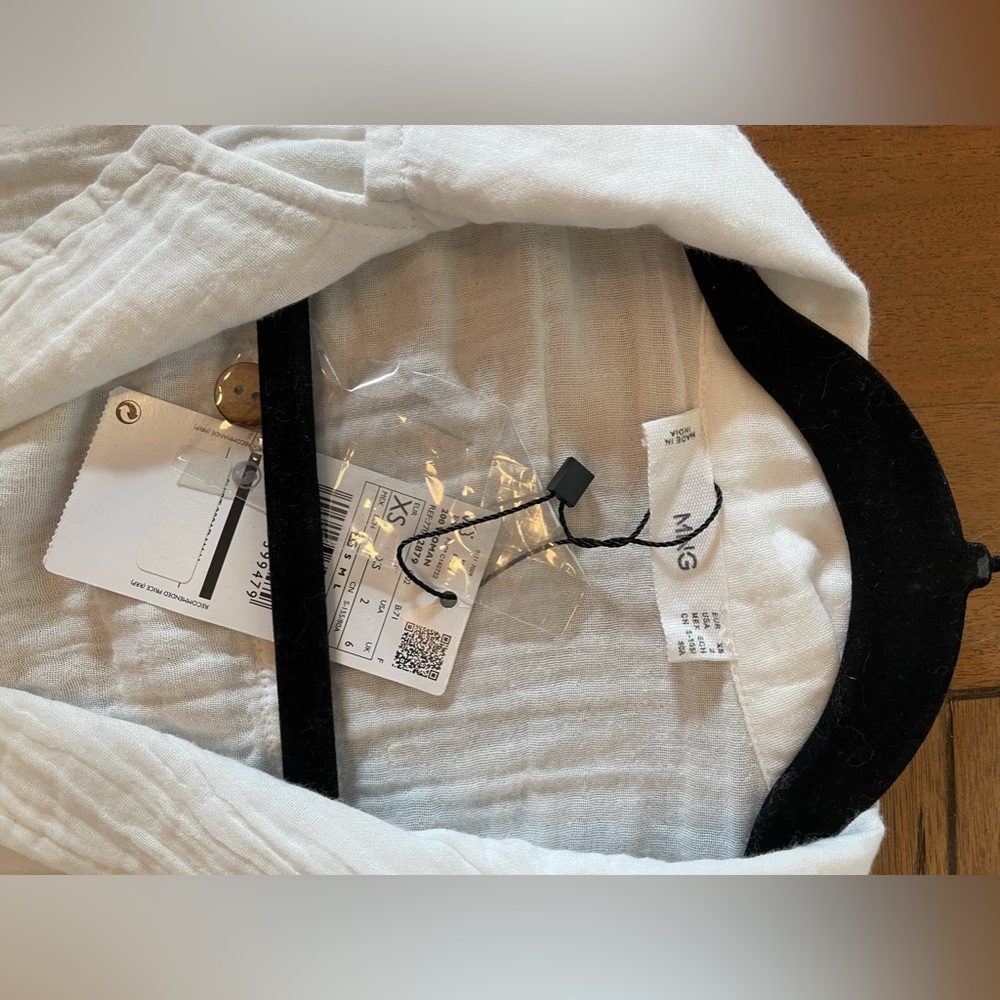 Mango white button up - Picture 4 of 10